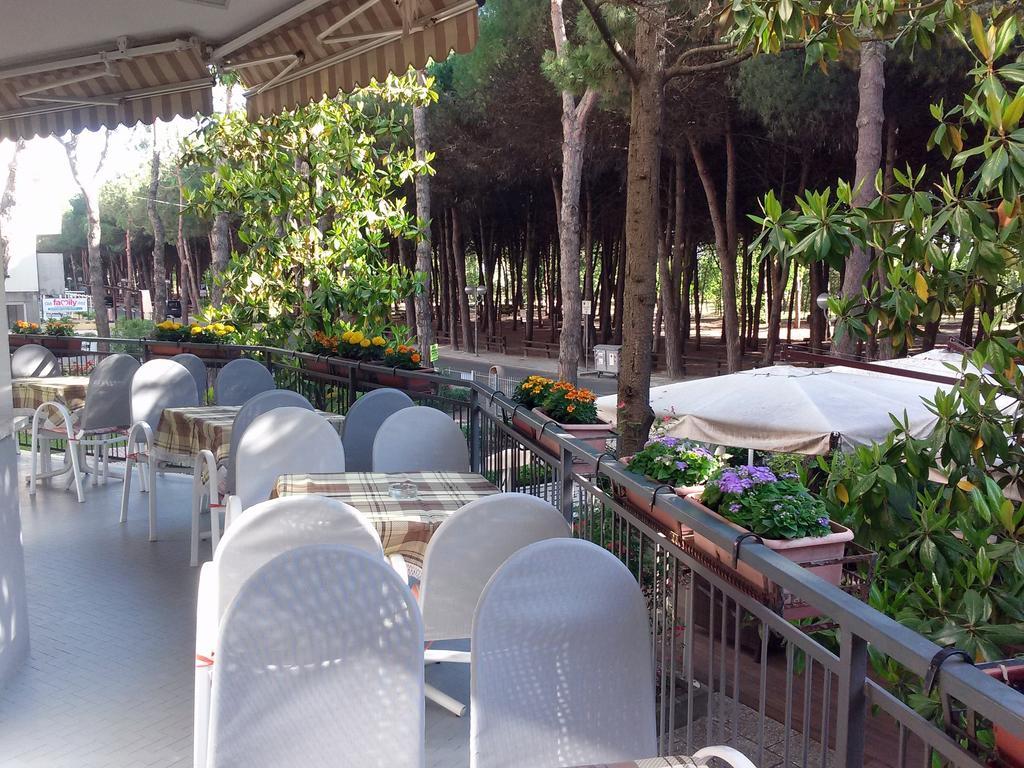 Hotel Antares Cervia Eksteriør billede