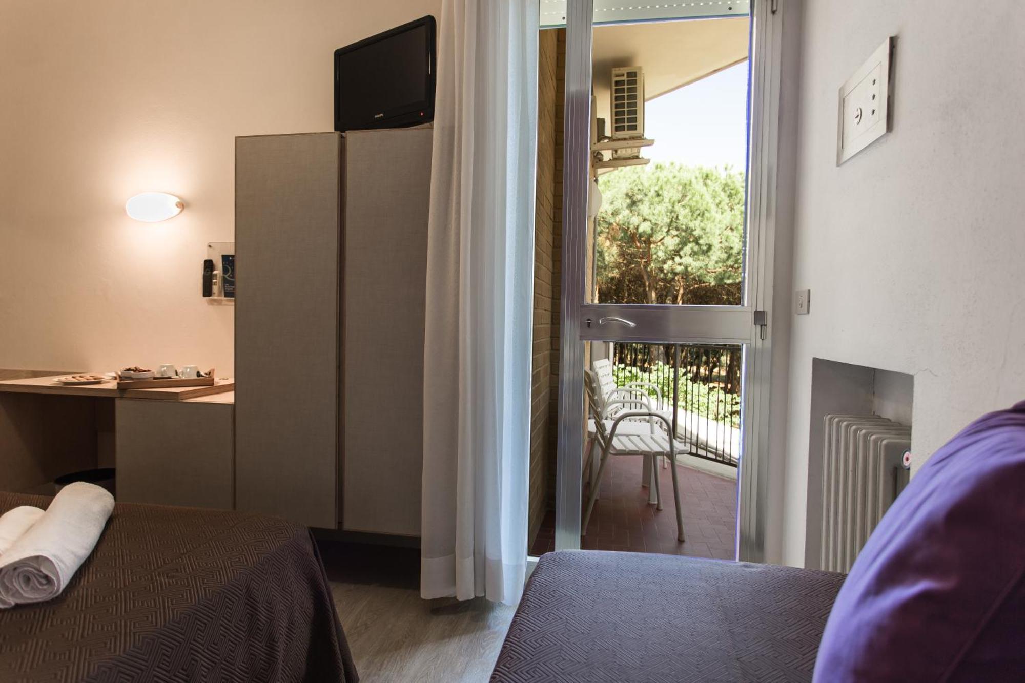 Hotel Antares Cervia Værelse billede
