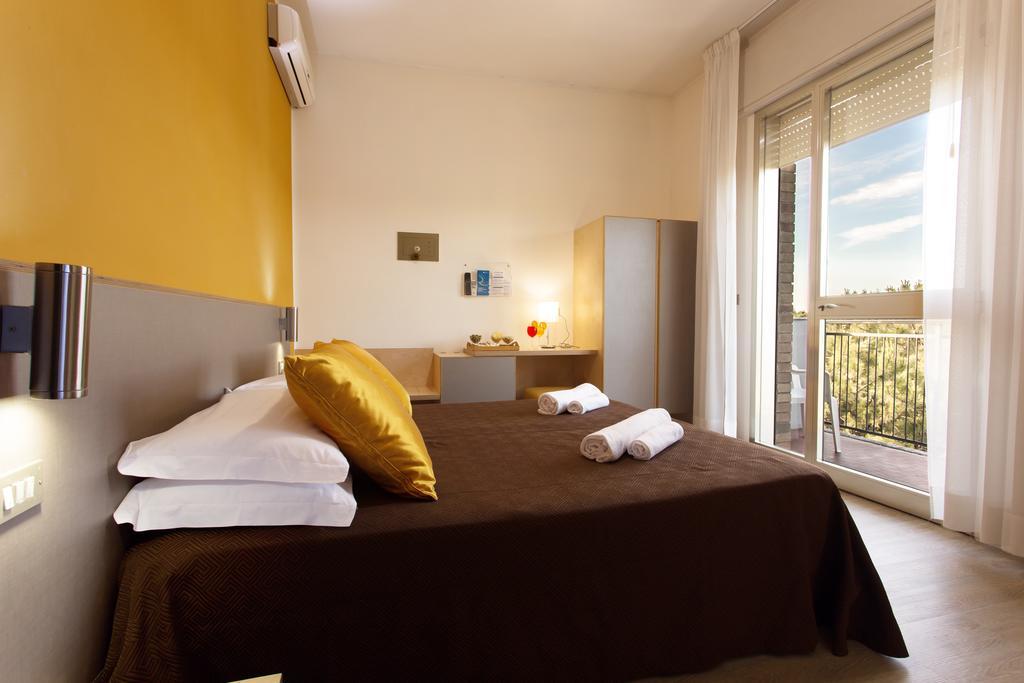 Hotel Antares Cervia Eksteriør billede